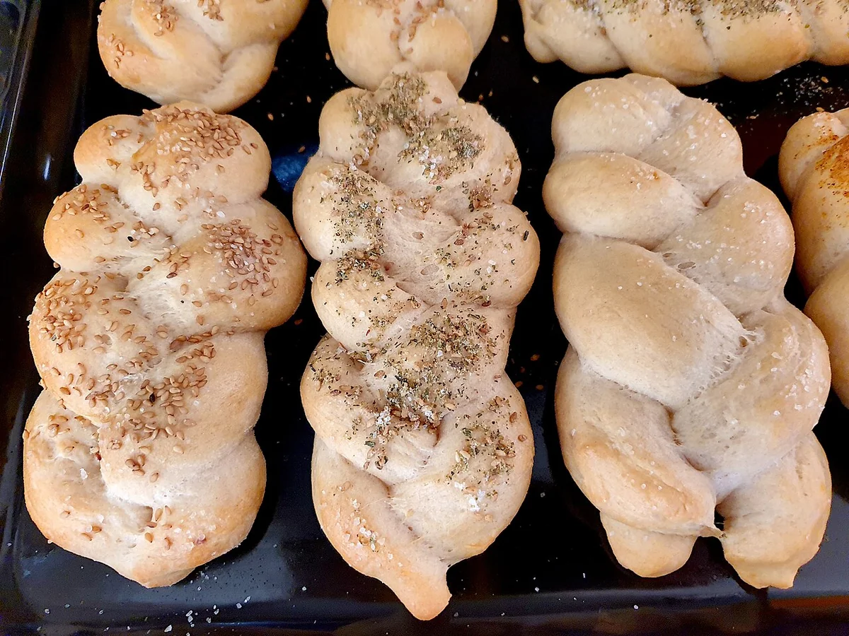 بامیه خانگی — دستور پخت گام‌به‌گام ۱۴۰۴ — مجله دلیچه