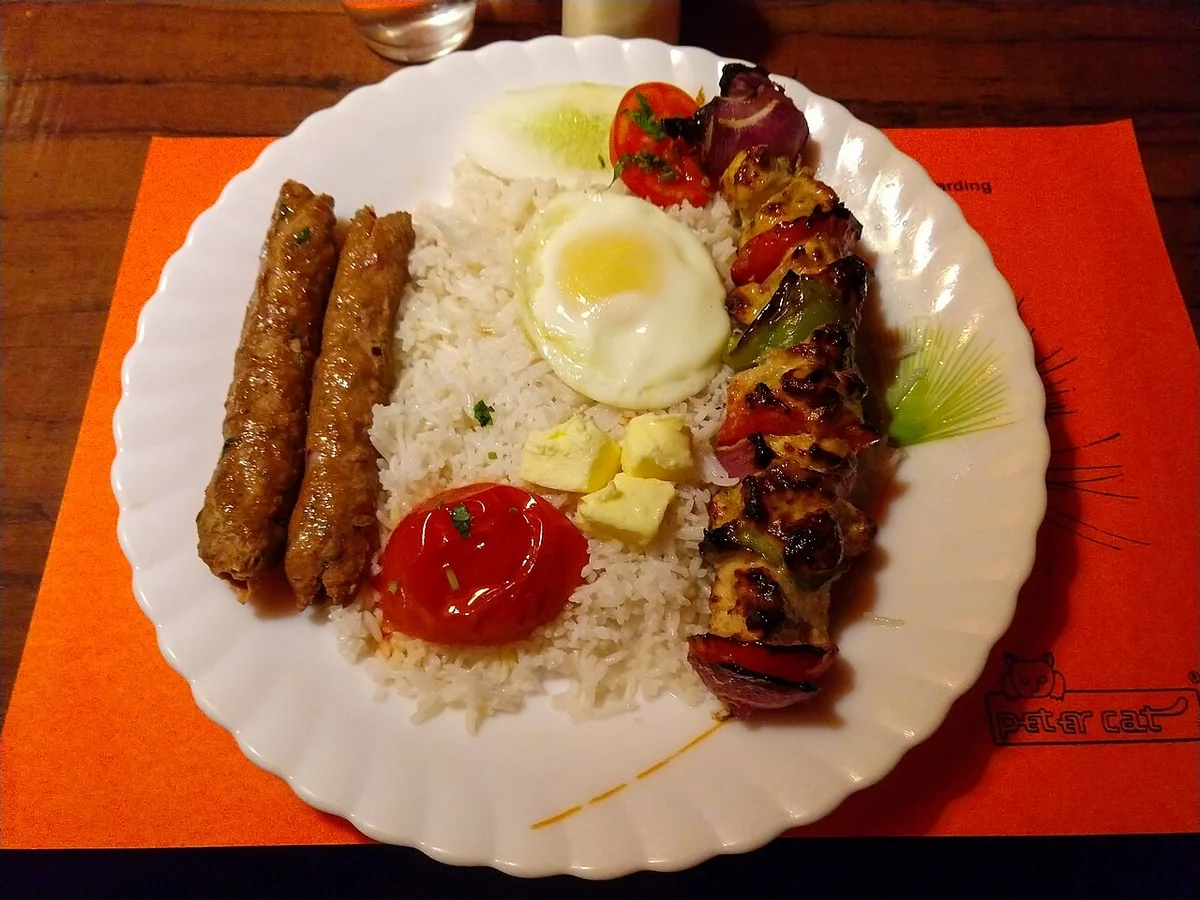 تفاوت برنج دم‌سیاه و طارم — کدام را انتخاب کنیم؟ — مجله دلیچه
