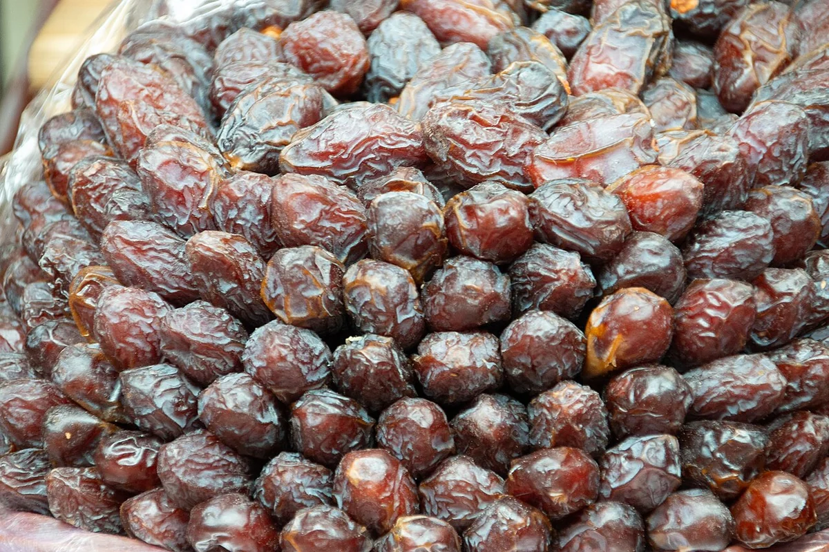 خرما مضافتی در دسر و مربا - مجله دلیچه