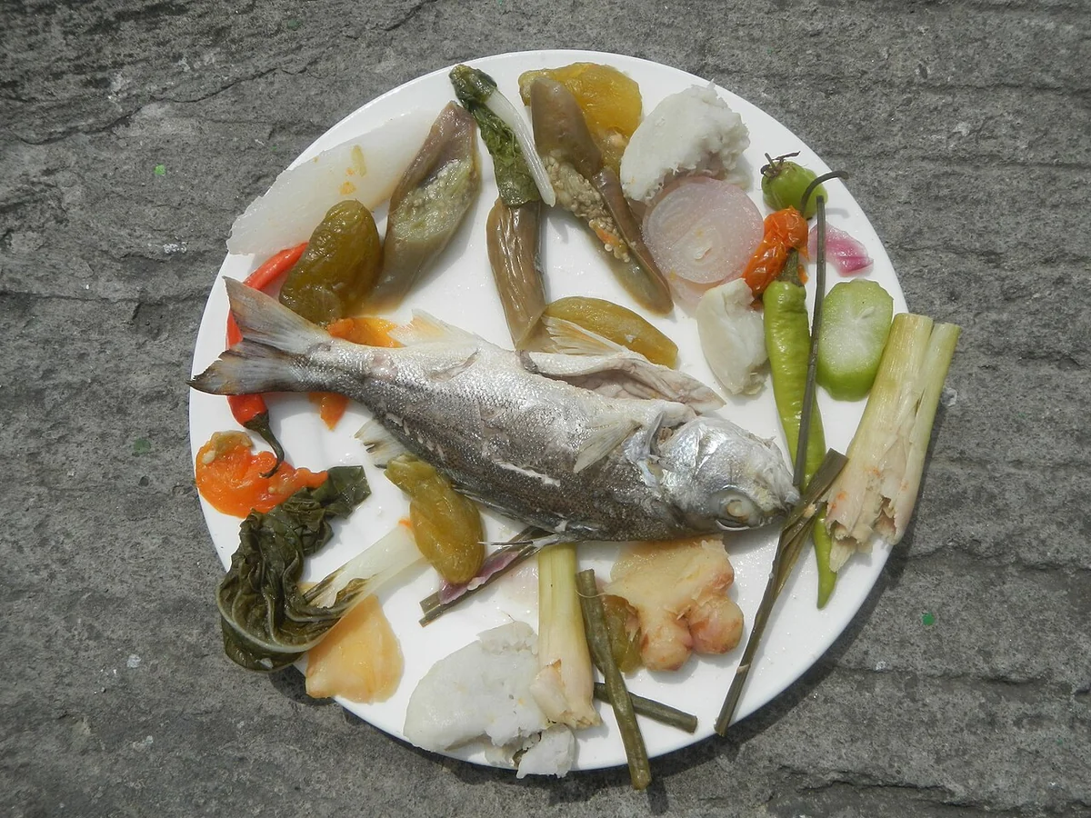 دستور خورشت ترش فیلیپینی — دستور پخت دلیچه